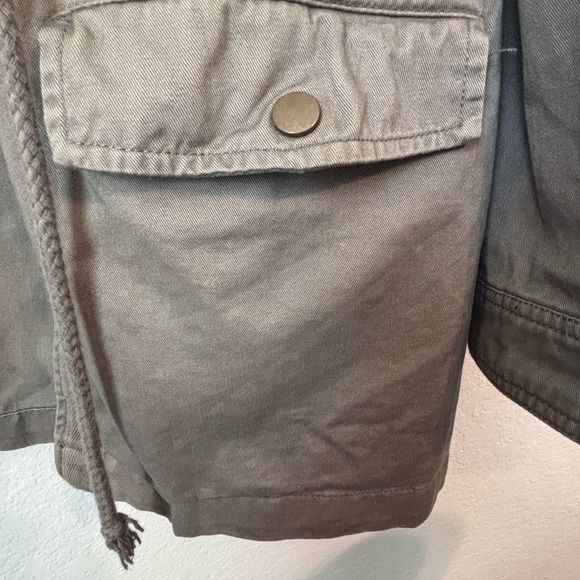 Love 21 Gray Utility Jacket with Unique Design - Picture 2 of 10